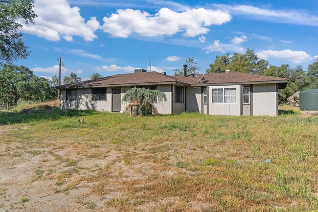 Photo - 31331 Auberry Rd