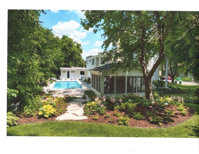 Photo - 2730 Glenhurst Ave