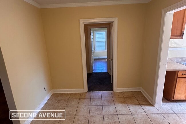 Photo - 2455 Twain Ave