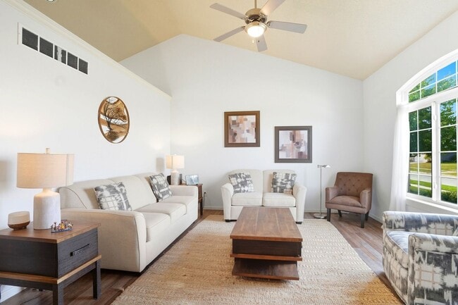 Photo - 235 Lockmoor Ave