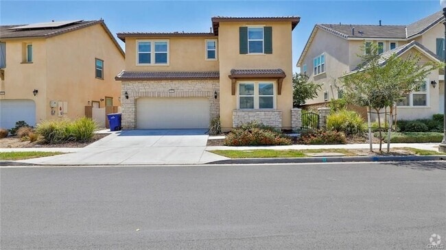 Building Photo - 2832 E Clementine Dr Rental