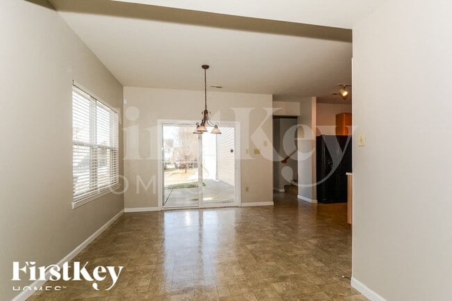 Photo - 1012 Glengarry Dr