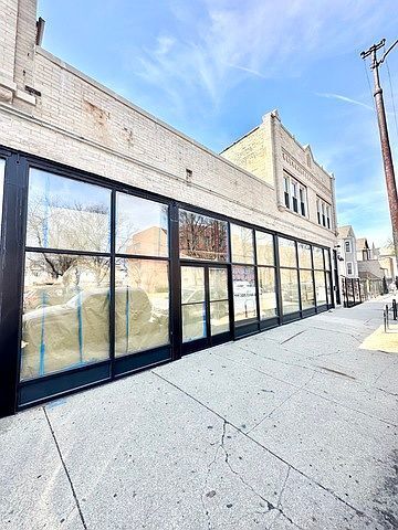 Building Photo - 1632 N California Ave Unit 2