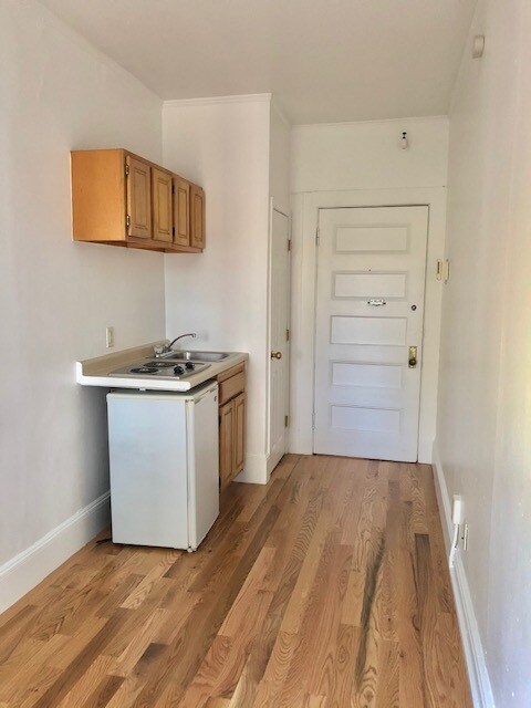 1061 Beacon St Unit 9