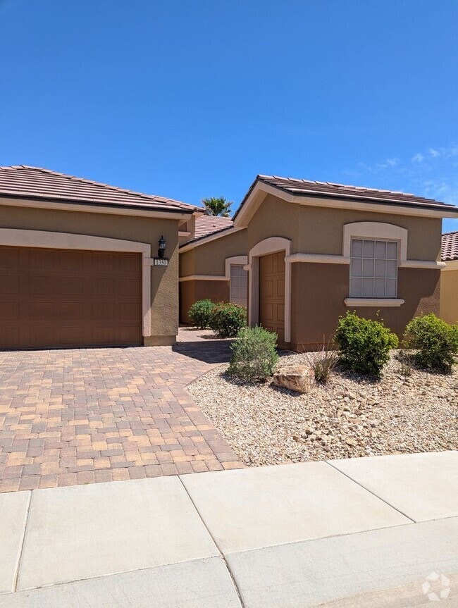 Building Photo - Fully Furnished Sun City House