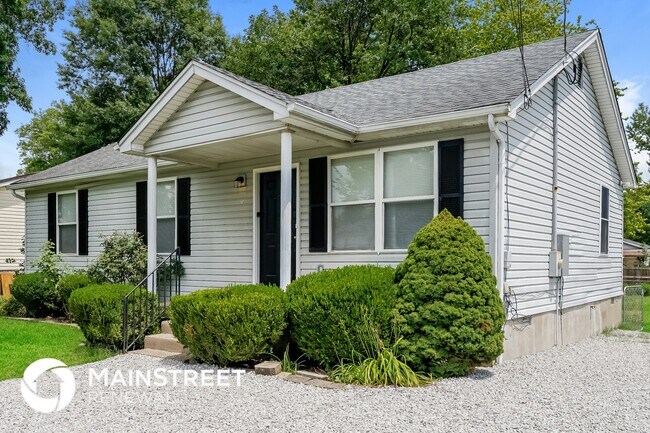 156 Hackberry Ln