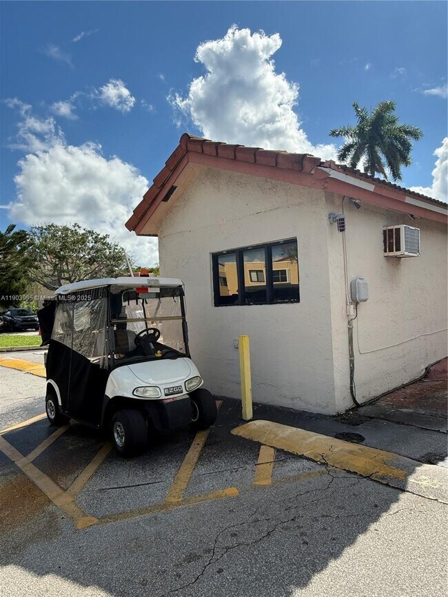 Photo - 10253 NW 9th St Cir Unidad 406-6