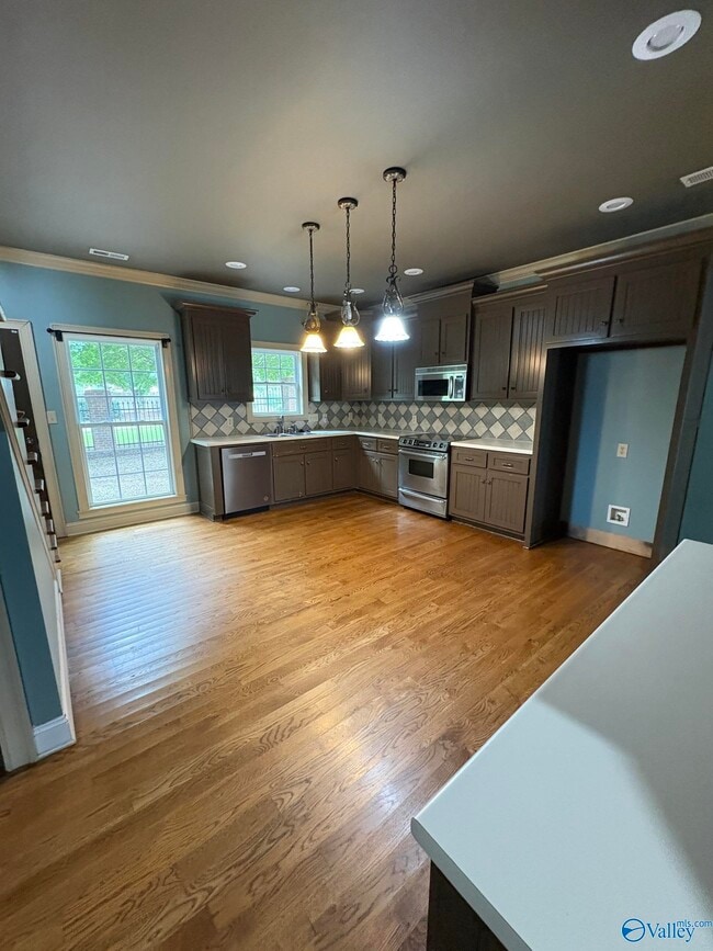 Photo - 304 Wickerberry Way