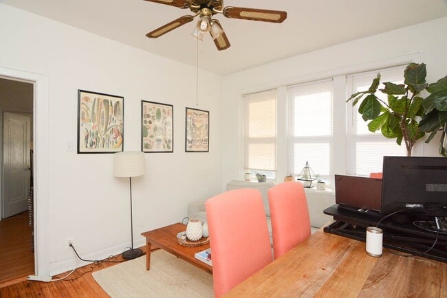 Photo - 1933 W Crystal St Unit 2