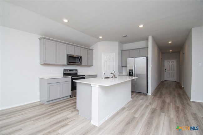 Photo - 10009 Avendesora Rd