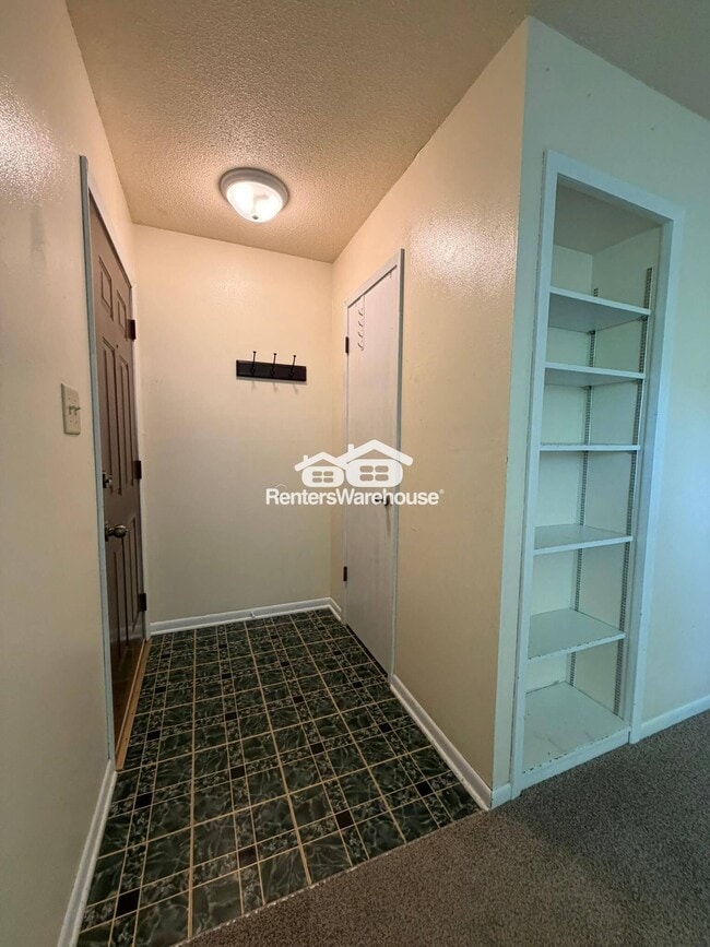 Photo - 1215 Cummins Pkwy