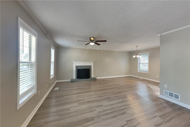 Photo - 102 Ashford Dr
