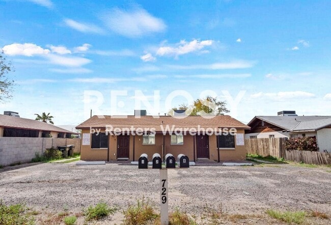 Photo - 729 E Mission Ln