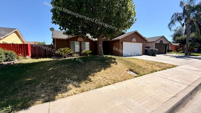 Photo - 4 Bed/ 2 Bath Available Now!