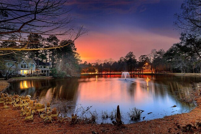 Photo - 31 N Lakeridge Cir