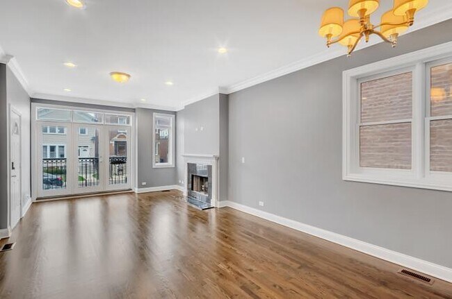 Photo - 2417 W Fillmore St