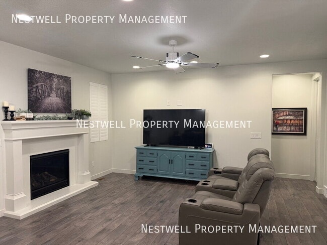 Photo - 3848 Safflower Dr