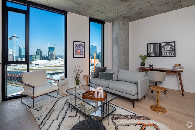 1BR, 1BA - A2 - 634SF - Living Room