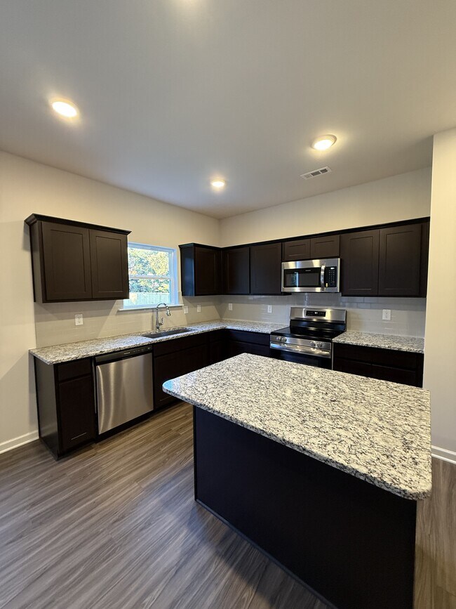 Photo - 303 Pintail Dr