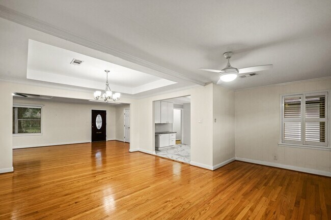 Photo - 1315 Modiste St House