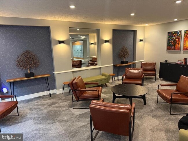 Building Photo - 1435 P St NW Unit 407