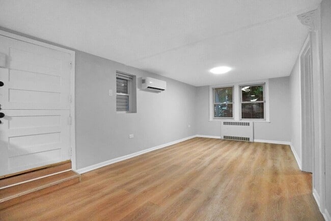 Photo - 3723 N Whipple St Unit 1