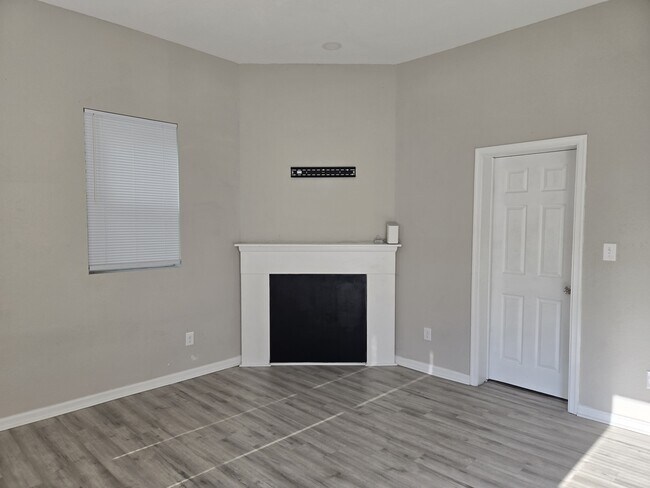 Photo - 126 Linden Ave Unit 1
