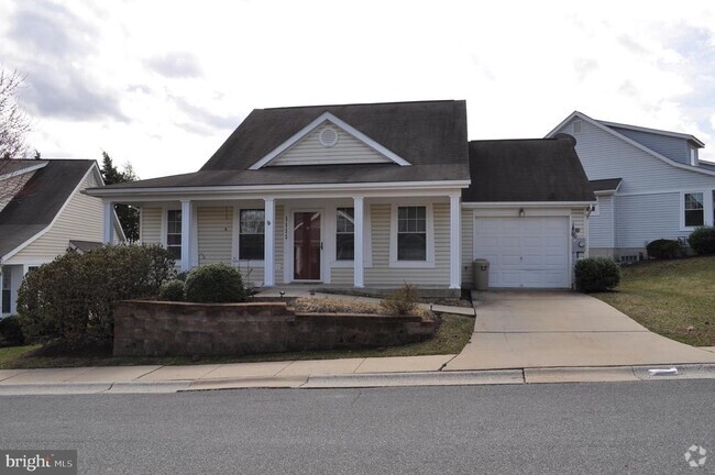 Building Photo - 1111 Jousting Way Rental