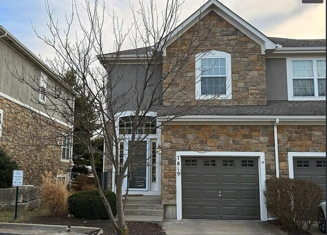Photo - Low Maintenance Townhouse near Bluhawk in Blue Valley Schools