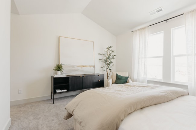 Photo - 3898 Hardman Way