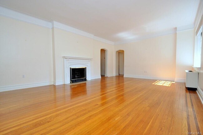 Photo - 155 Garth Rd Unit 1A