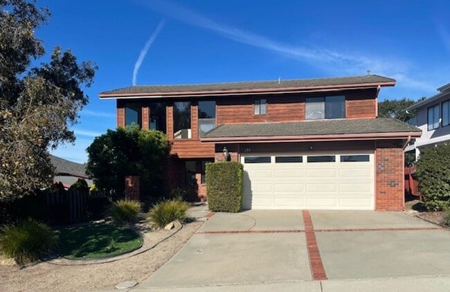 Building Photo - Charming 2-story home in Pismo Beach