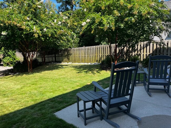 Photo - 413 Chablis Way