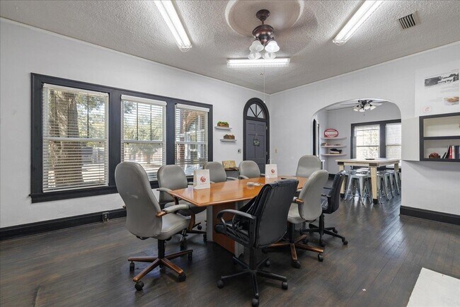 Photo - 919 N Monroe St House