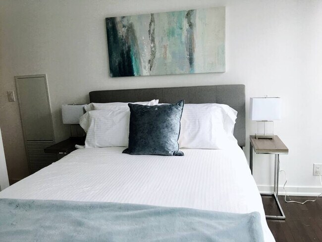 Photo - 3-29-29 Bremner Blvd Unit ID1057553P