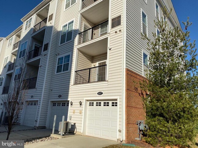 Photo - 43075 Thoroughfare Gap Terrace