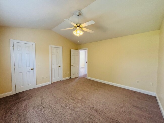 Photo - 230 Willow Oak Dr NW