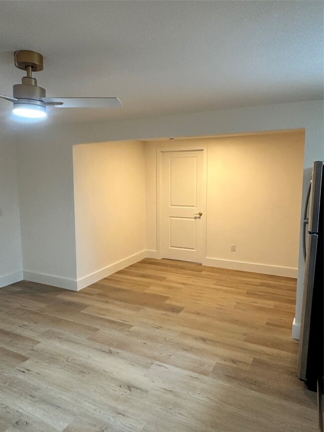 Photo - 408 Randall St Unit 9