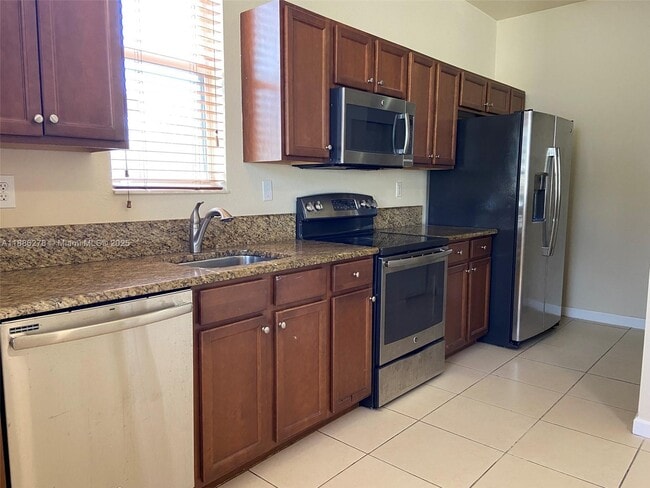 Building Photo - 16945 SW 90th Terrace Cir Unit 0 Rental