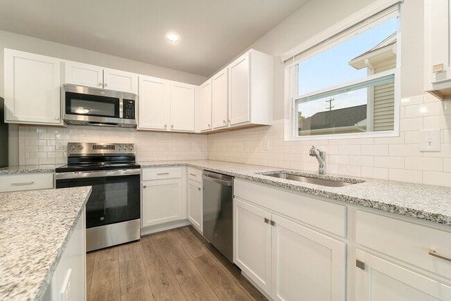 Photo - 2208 Macatawa Ln