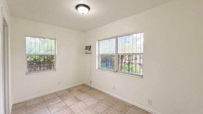 Photo - 7530 NE 3rd Ave Unit B