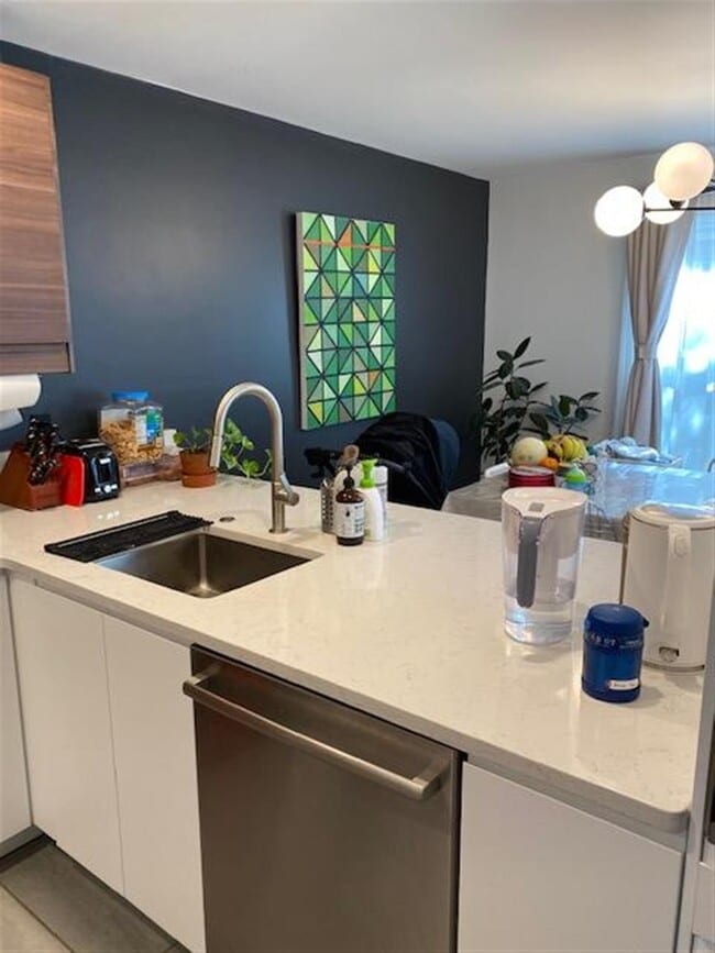 Photo - 32A Warwick St Townhome