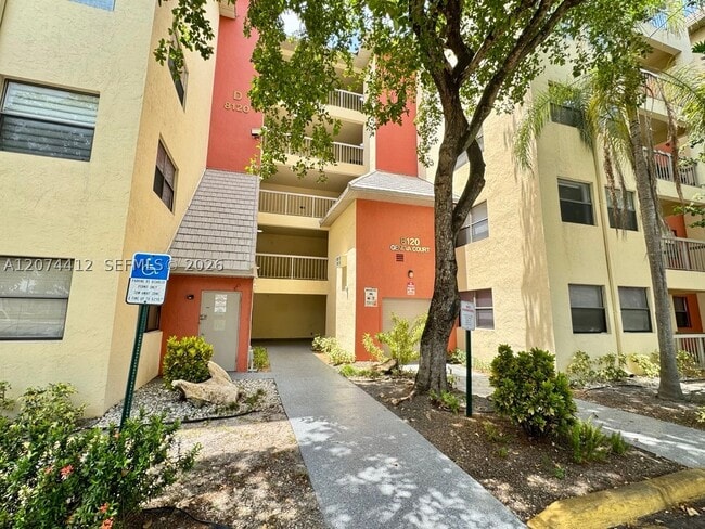 Building Photo - 8120 Geneva Ct Unit 250
