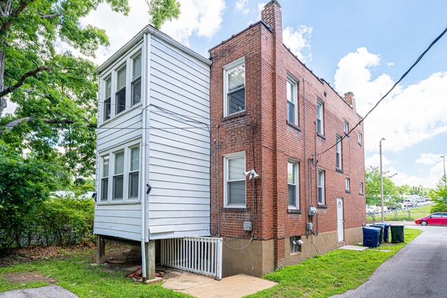 Photo - 1319 Woodland Dr Unit #2