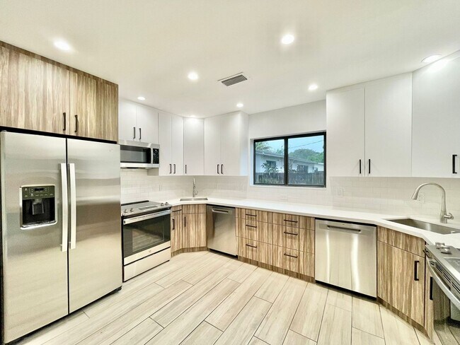 Photo - 4 Bedroom Plus In Laws Suite