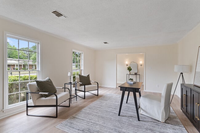 Photo - 2451 Belcher Dr