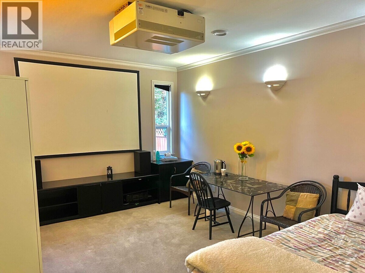 Photo - 63XX Danube Rd