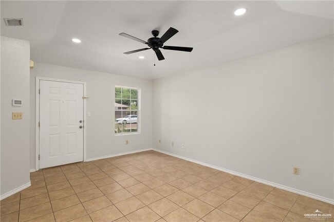 Photo - 16 Thornwood Dr