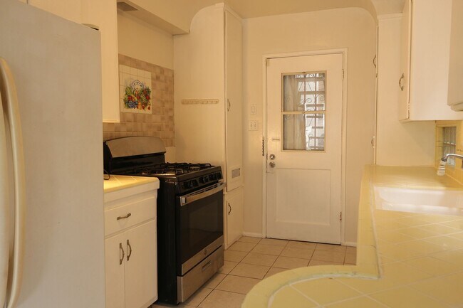 Photo - 7114RamsgateAve Unit 7114