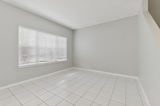 Photo - 6007 Red Plum Ct